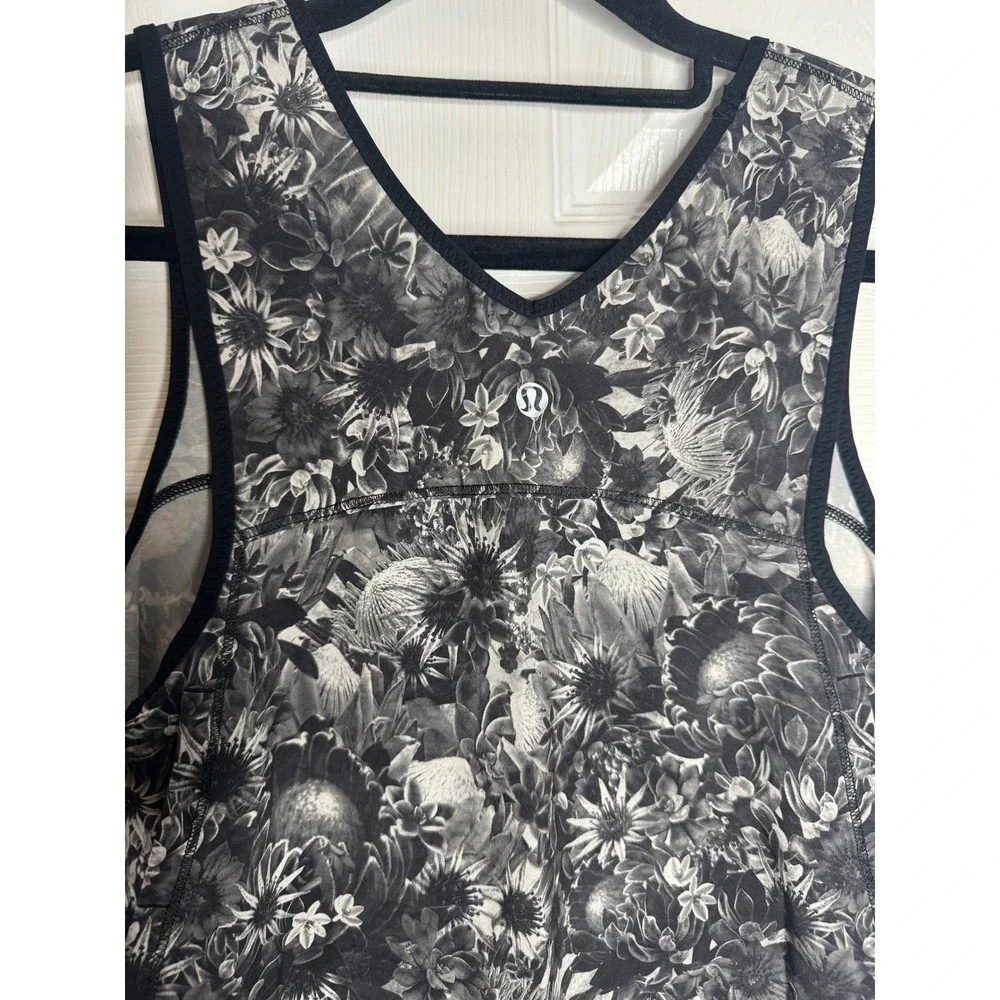 Lululemon Run Split Singlet Tank Flowabunga Black/White‎ Athleisure